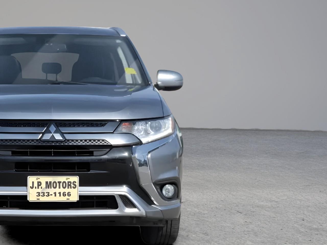 2022 Mitsubishi Outlander PHEV SE HEATED SEATS   LANE ASSIST   SMART DEVICE INTEG Photo