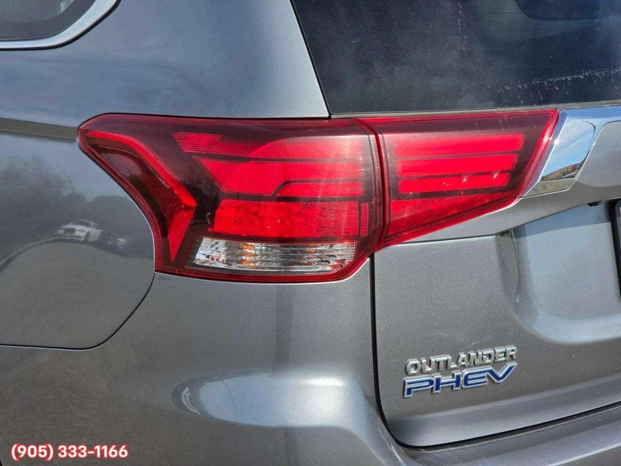2022 Mitsubishi Outlander SE Heated Front Seats • Apple CarPlay & Android Auto • Lane Keep Assist • SiriusXM Satellite Radio • Power Driver Seat • Photo