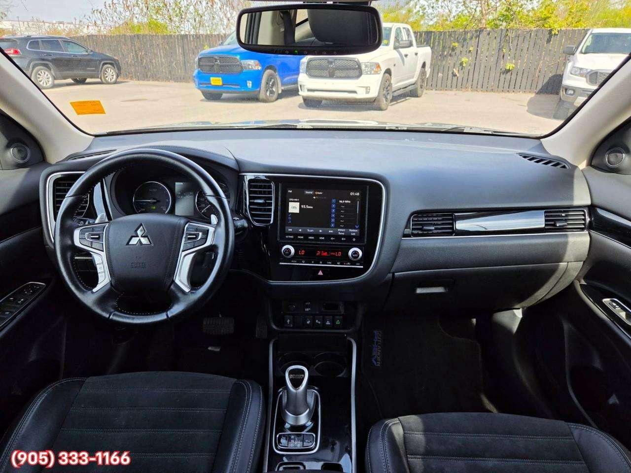 2022 Mitsubishi Outlander SE Heated Front Seats • Apple CarPlay & Android Auto • Lane Keep Assist • SiriusXM Satellite Radio • Power Driver Seat • Photo