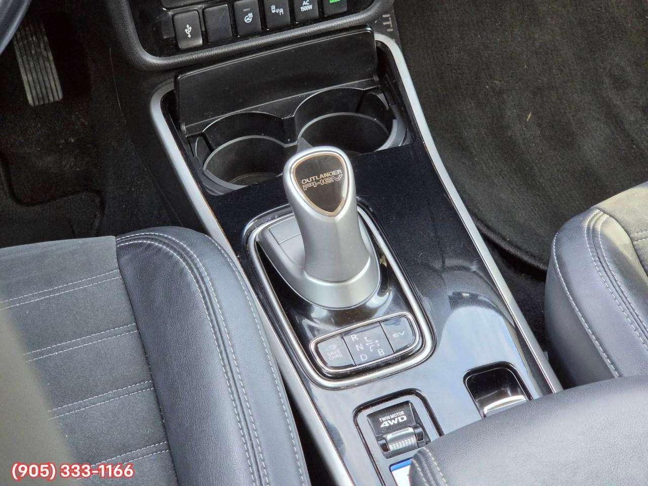 2022 Mitsubishi Outlander SE Heated Front Seats • Apple CarPlay & Android Auto • Lane Keep Assist • SiriusXM Satellite Radio • Power Driver Seat • Photo