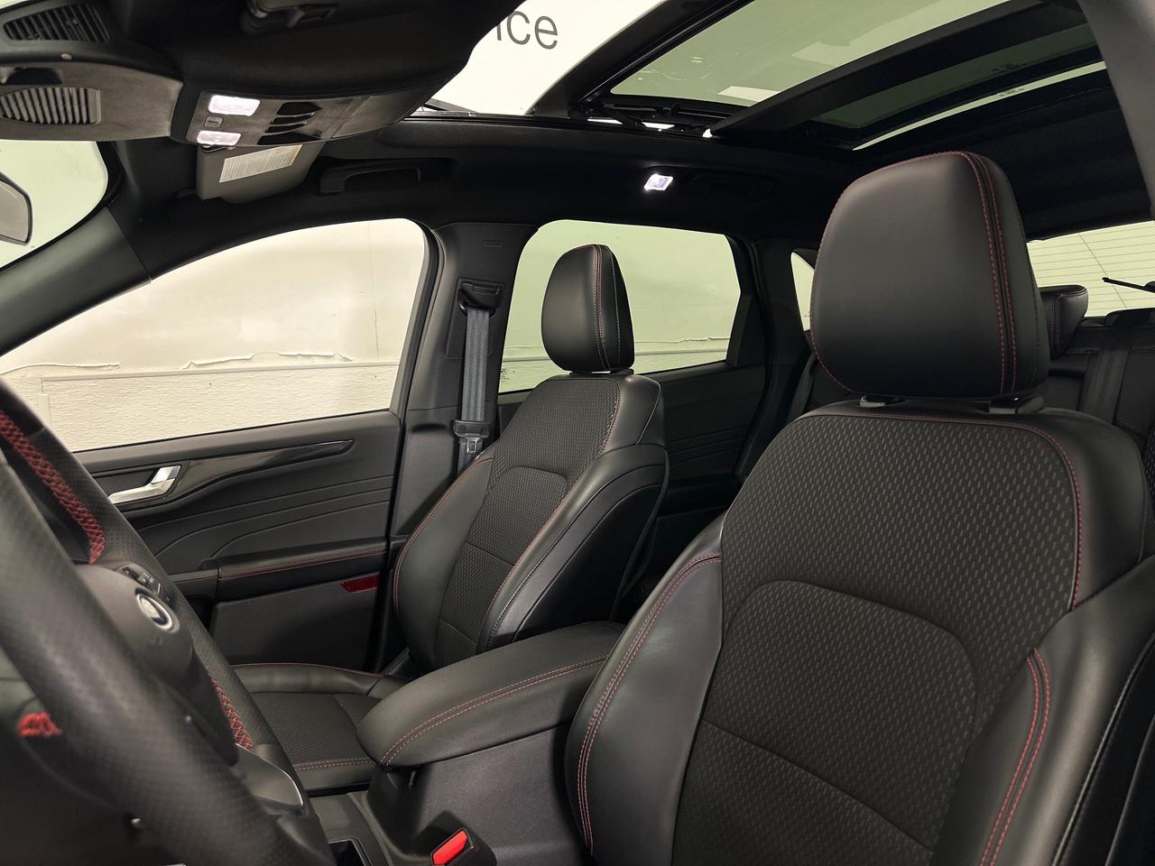 2024 Ford Escape ST-Line Photo
