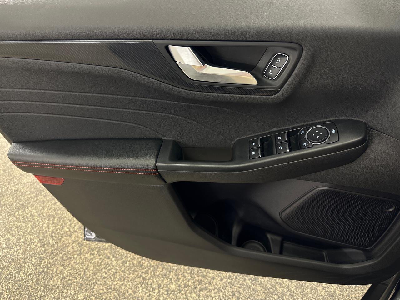 2024 Ford Escape ST-Line Photo