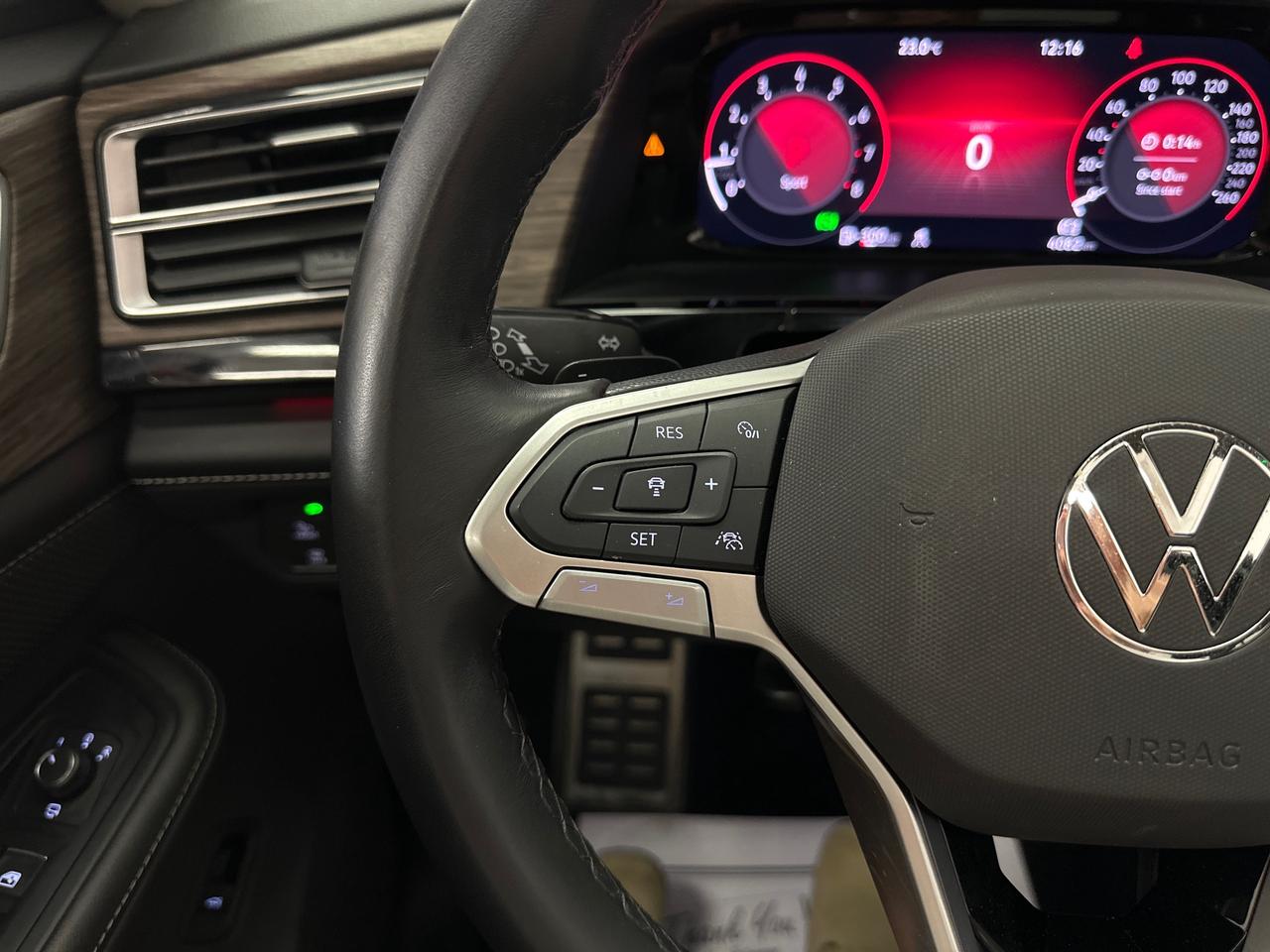 2024 Volkswagen Atlas 2.0 TSI Execline Photo