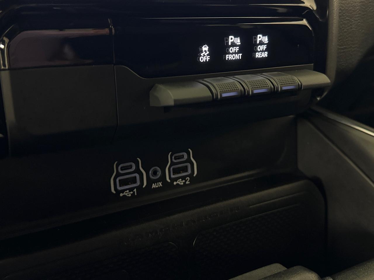 2025 RAM 1500 Big Horn Photo