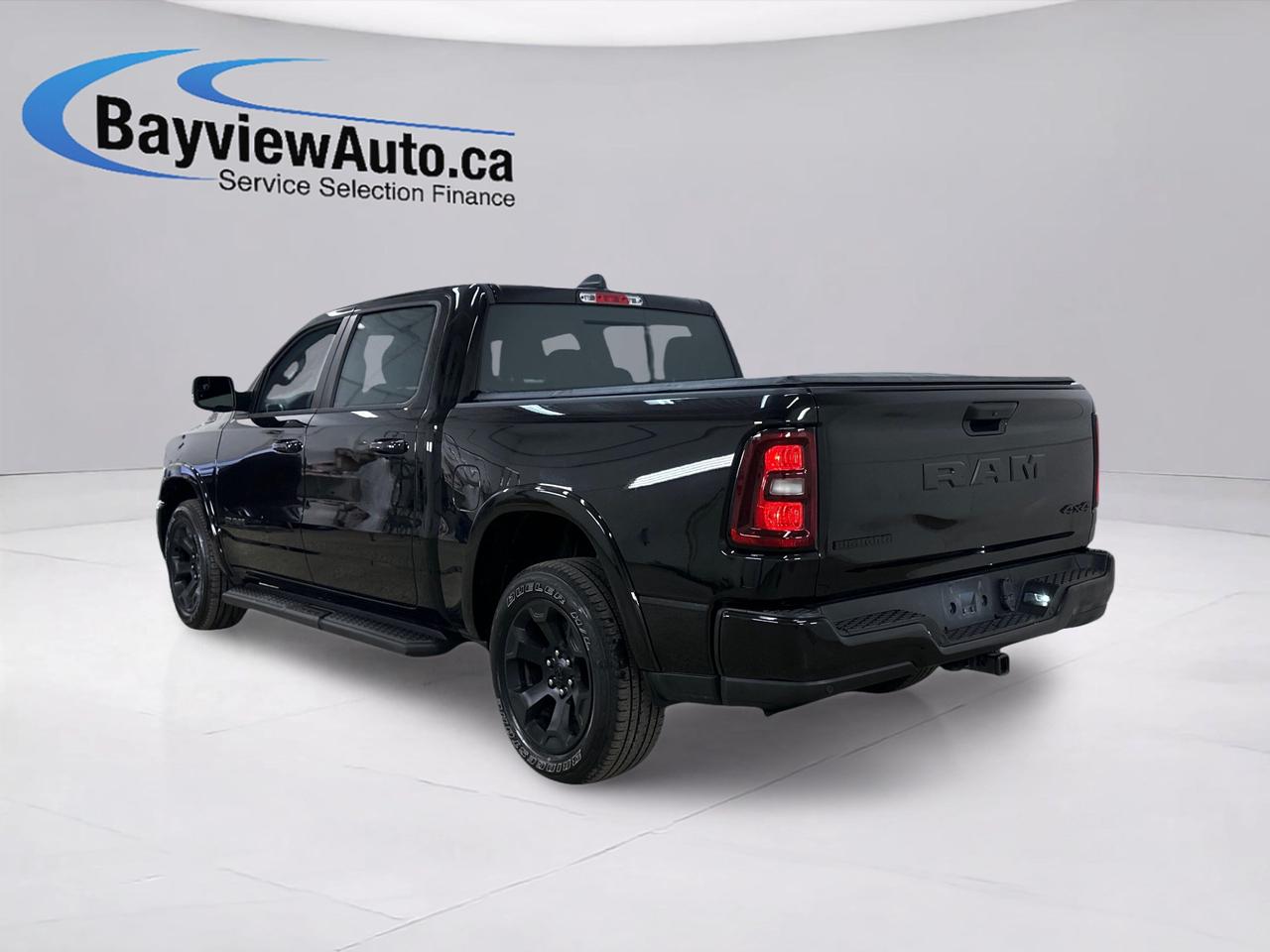 2025 RAM 1500 Big Horn - CREW/4WD/BLACK WHEELS/LONG SCREEN/NAVI! Photo