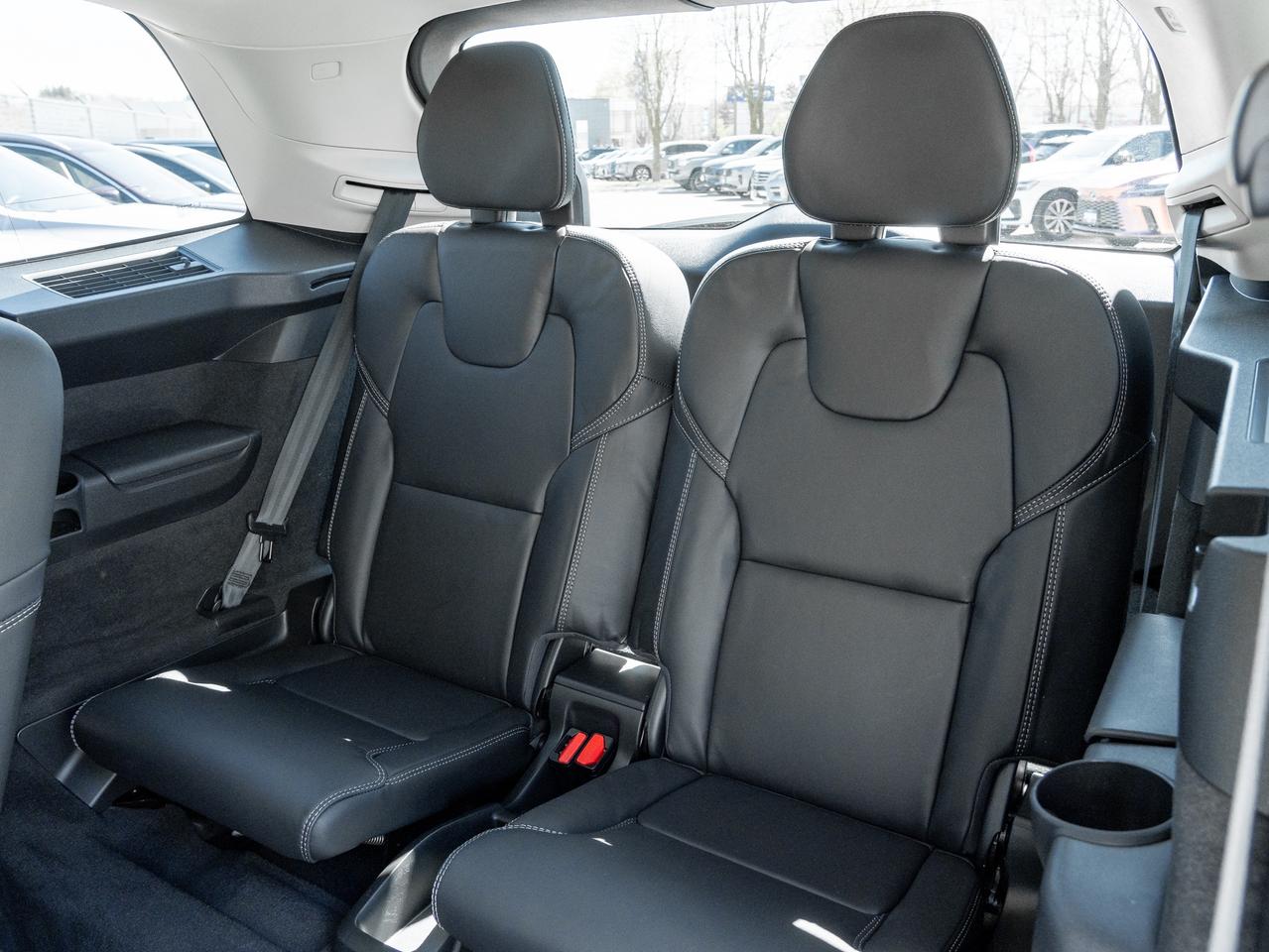 2026 Volvo XC90 B6 AWD Ultra 7-Seater LIKE NEW  CPO RATE fr 2.99%* Photo