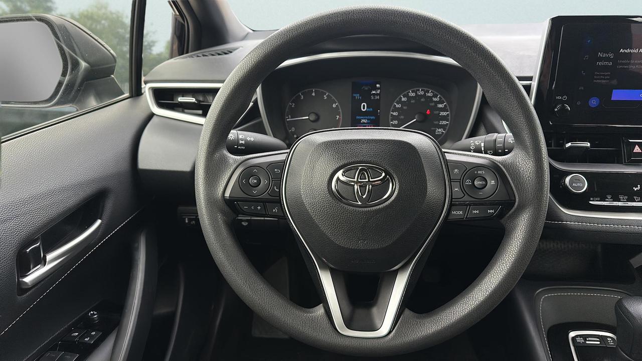 2025 Toyota Corolla Hatchback CVT Photo