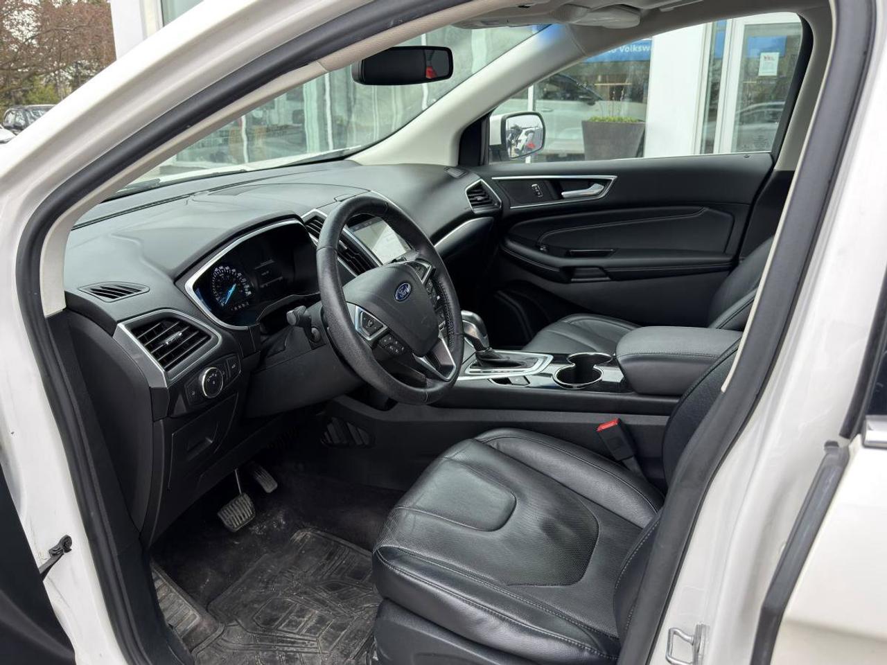 2016 Ford Edge 4DR TITANIUM AWD Photo4