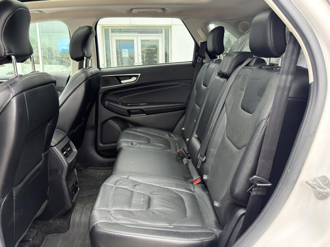 2016 Ford Edge 4DR TITANIUM AWD Photo