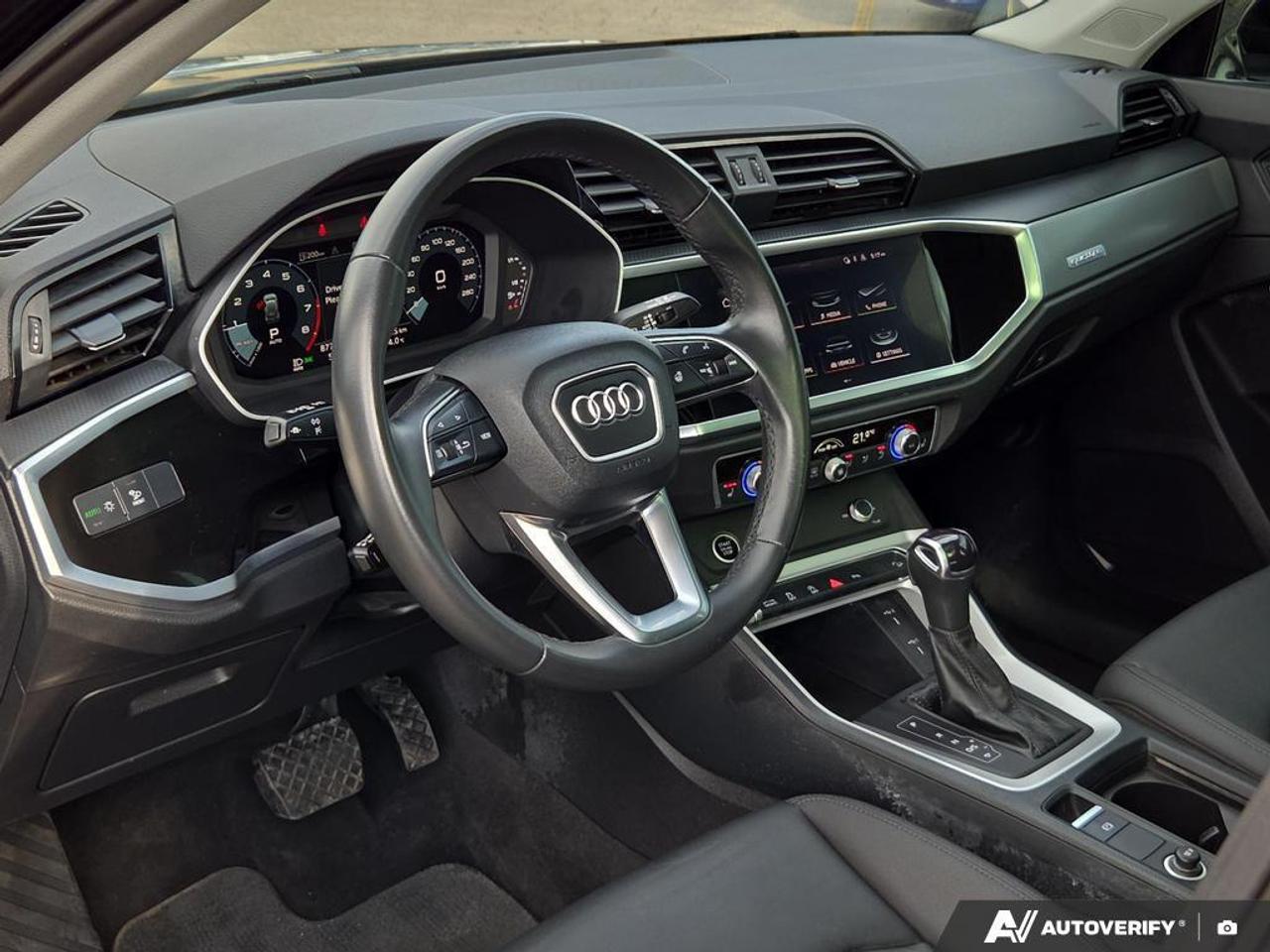 2022 Audi Q3 45 Progressiv BACKUP CAM   BLUETOOTH   HTD SEATS Photo
