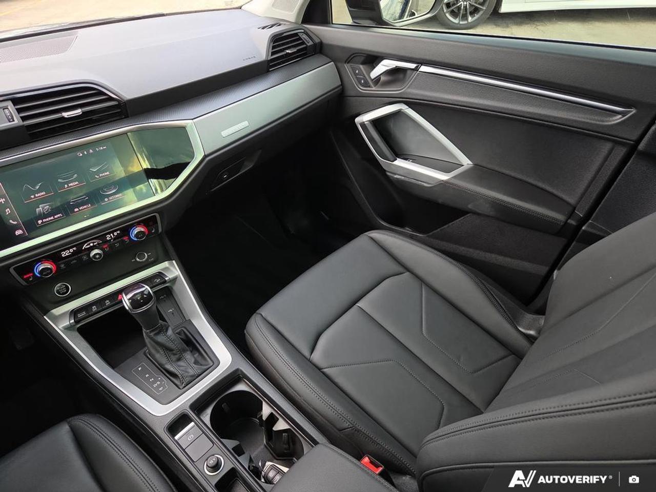 2022 Audi Q3 45 Progressiv BACKUP CAM   BLUETOOTH   HTD SEATS Photo