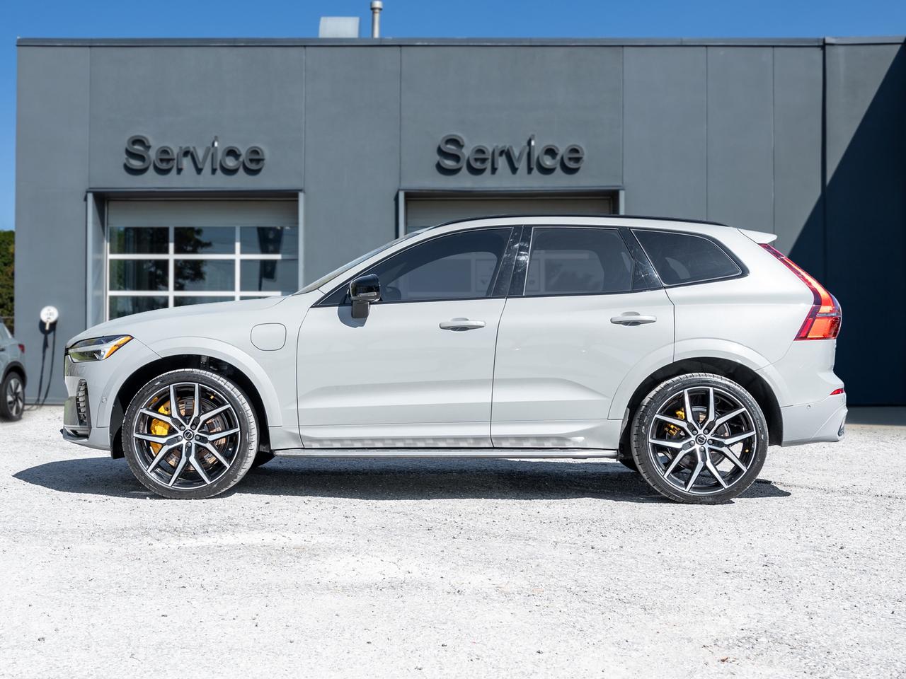 2026 Volvo XC60 Plug-In Hybrid T8 AWD POLESTAR ENGINEERED  CPO  LIMITED SUPPLY Photo2