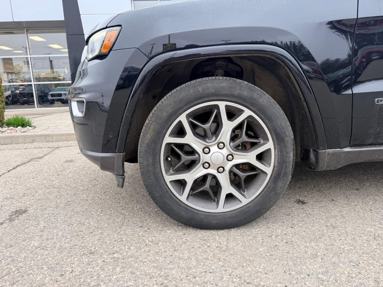 2018 Jeep Grand Cherokee Sterling EditionLIMITED STERLING EDITION, 3.6L V6, Photo