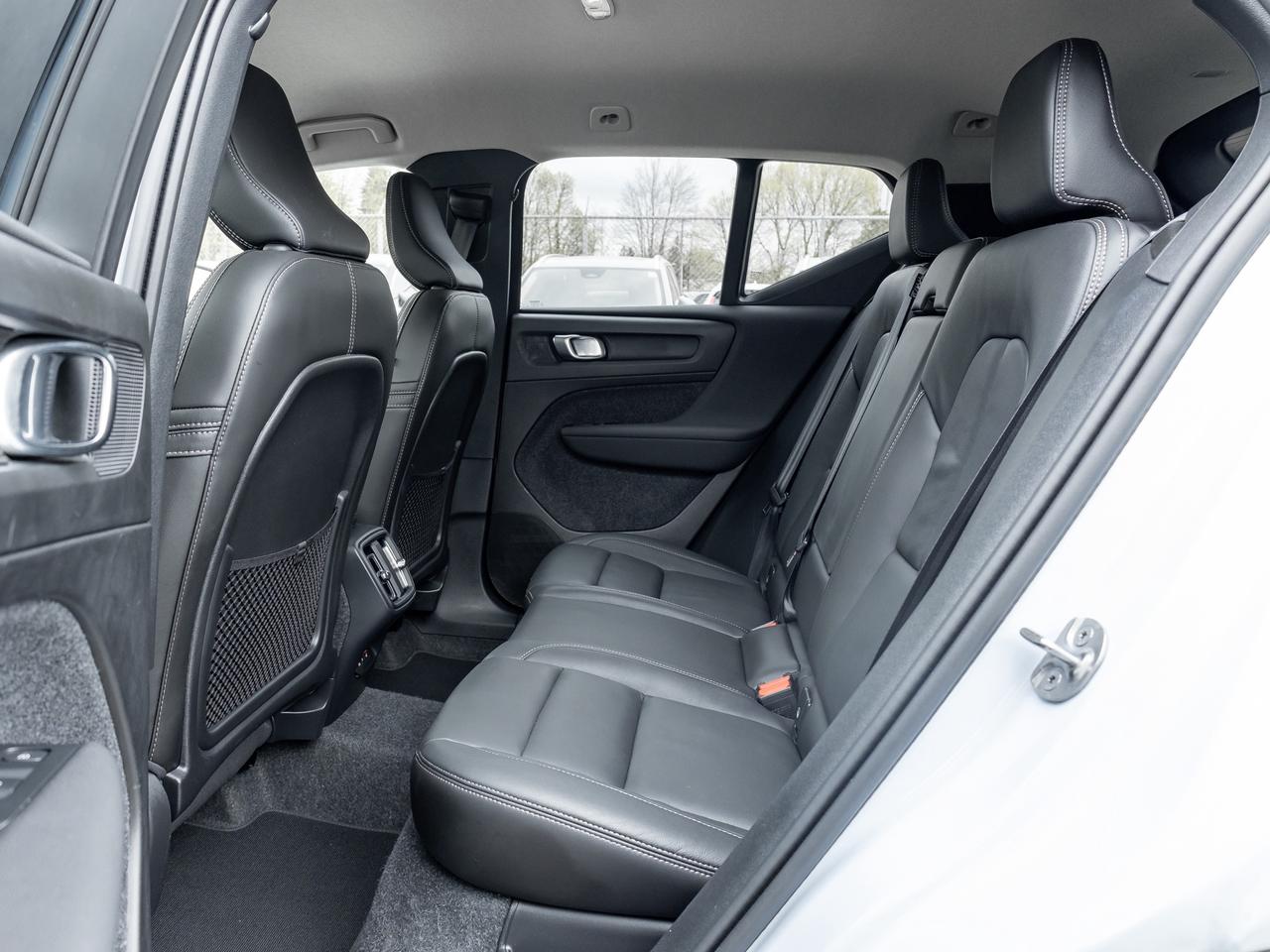 2025 Volvo XC40 B5 AWD Core  CPO FINANCE RATE 3.49%* (84M) Photo