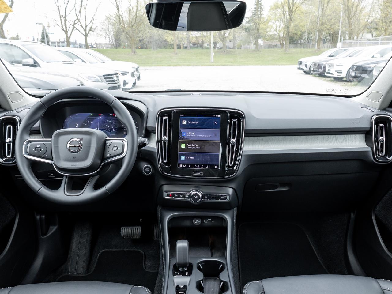 2025 Volvo XC40 B5 AWD Core  CPO FINANCE RATE 3.49%* (84M) Photo