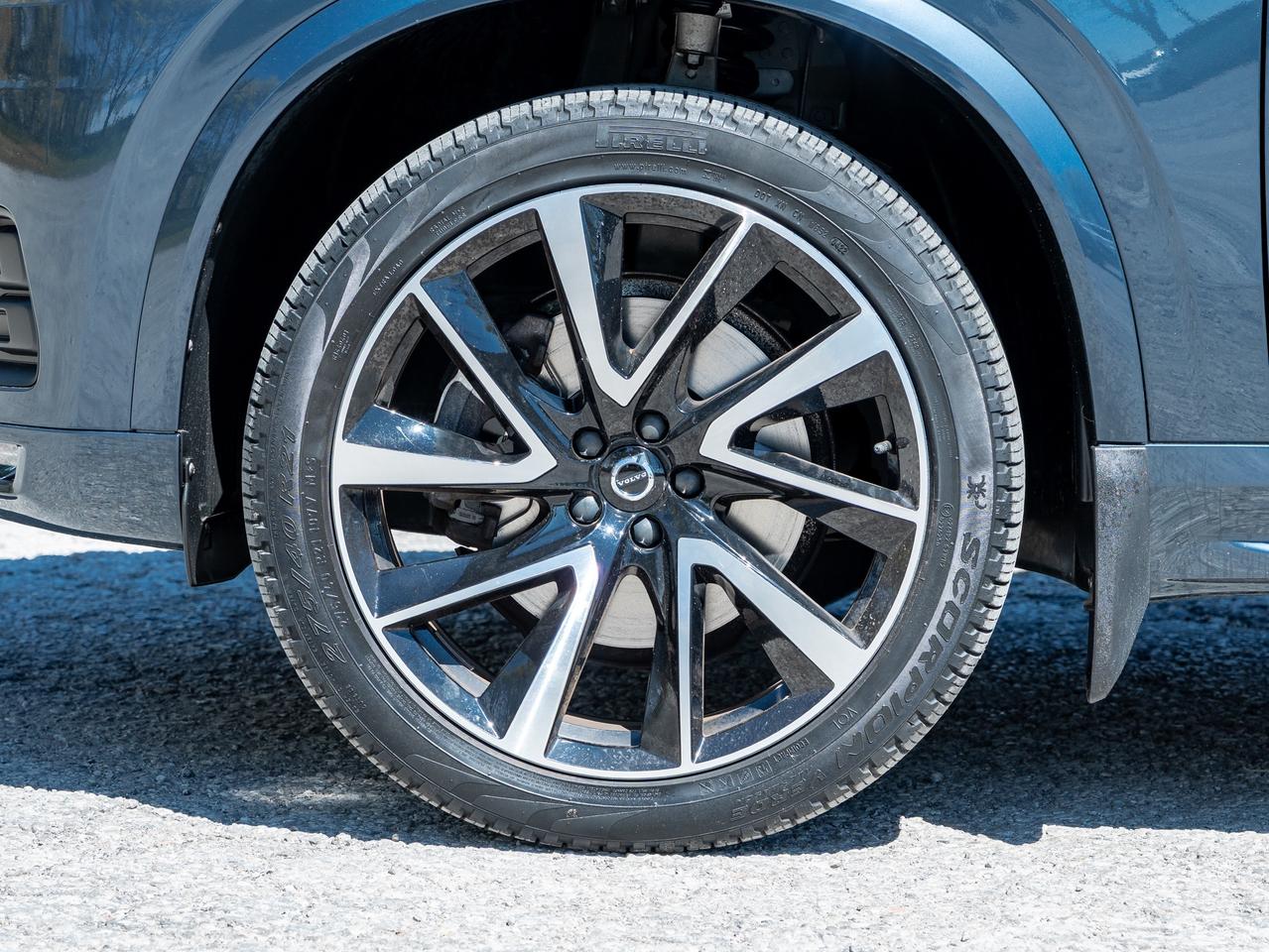 2022 Volvo XC90 T6 AWD Momentum 7 Seater LOW KM CPO RATE fr 2.99%* Photo