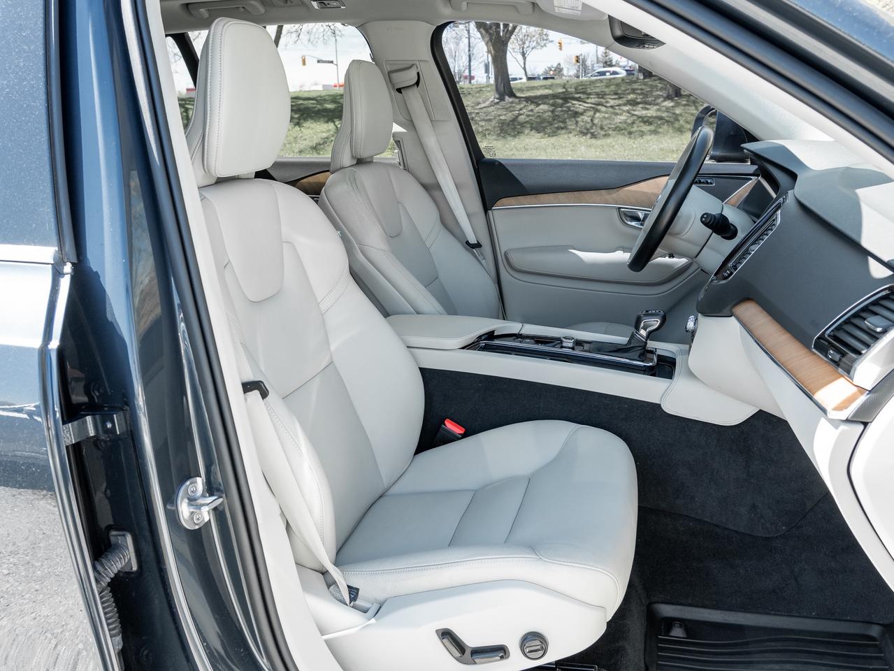 2022 Volvo XC90 T6 AWD Momentum 7 Seater LOW KM CPO RATE fr 2.99%* Photo