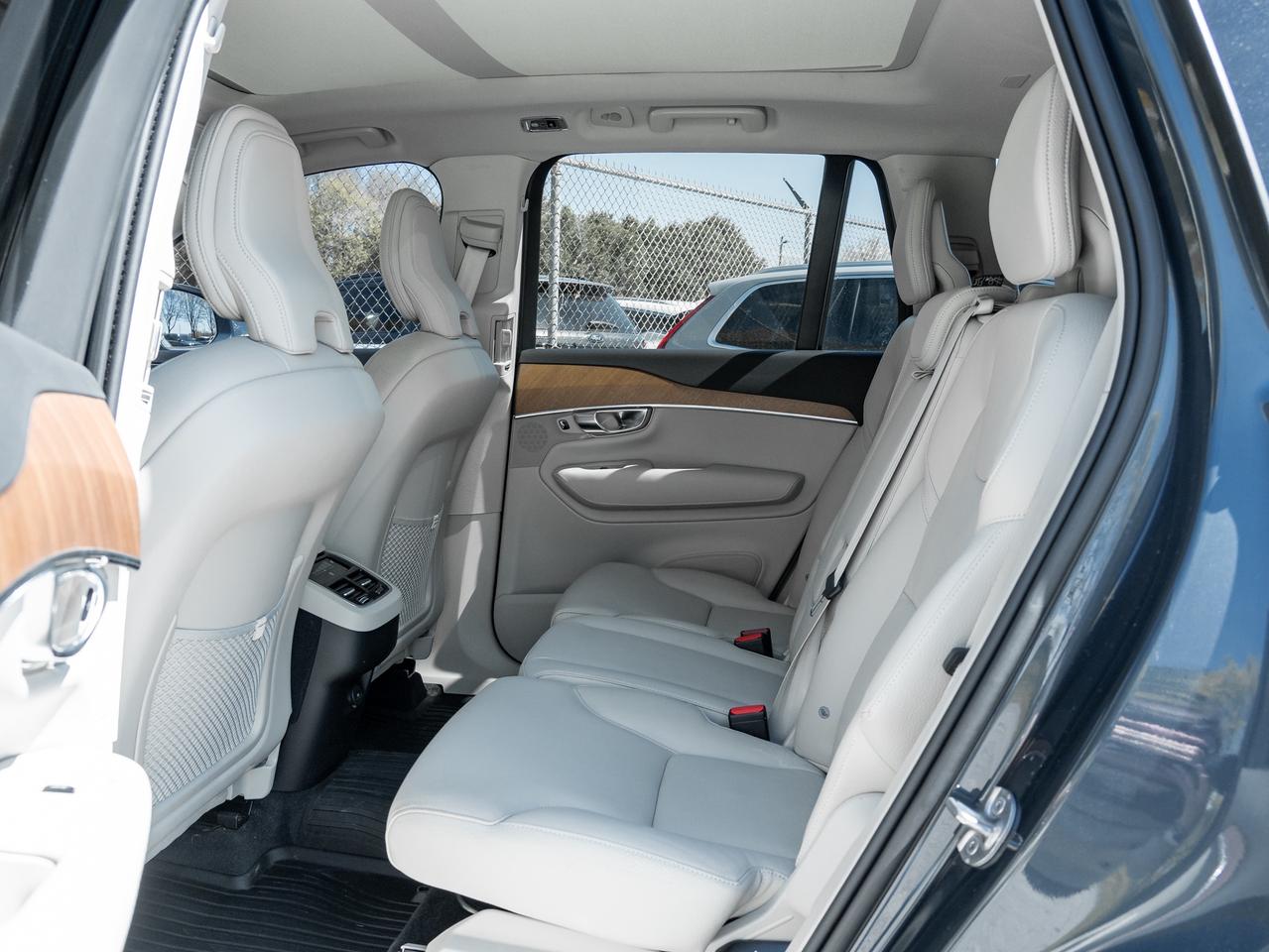 2022 Volvo XC90 T6 AWD Momentum 7 Seater LOW KM CPO RATE fr 2.99%* Photo