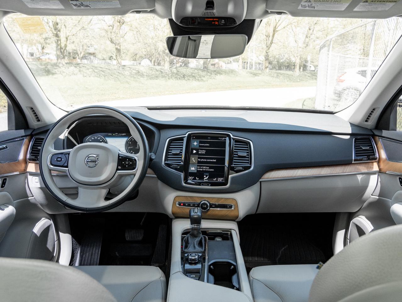 2022 Volvo XC90 T6 AWD Momentum 7 Seater LOW KM CPO RATE fr 2.99%* Photo