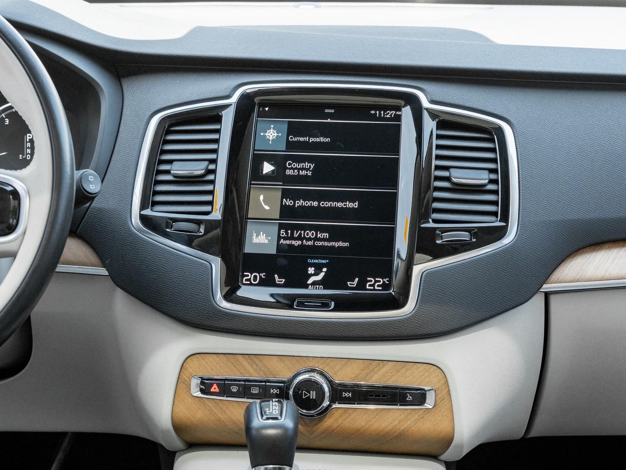 2022 Volvo XC90 T6 AWD Momentum 7 Seater LOW KM CPO RATE fr 2.99%* Photo