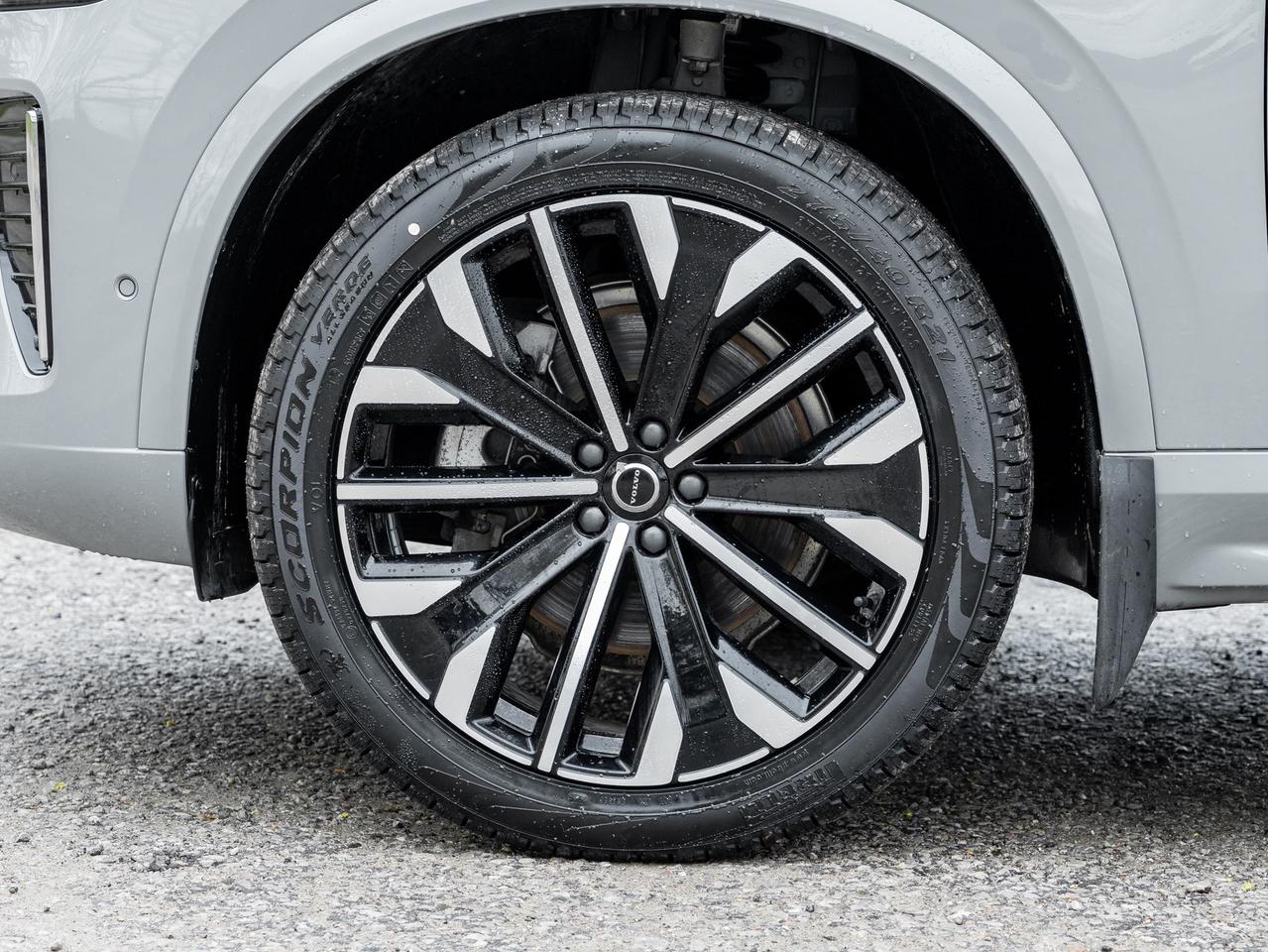2026 Volvo XC90 B6 AWD PLUS Bright Theme  CPO RATE fr 2.99%* Photo