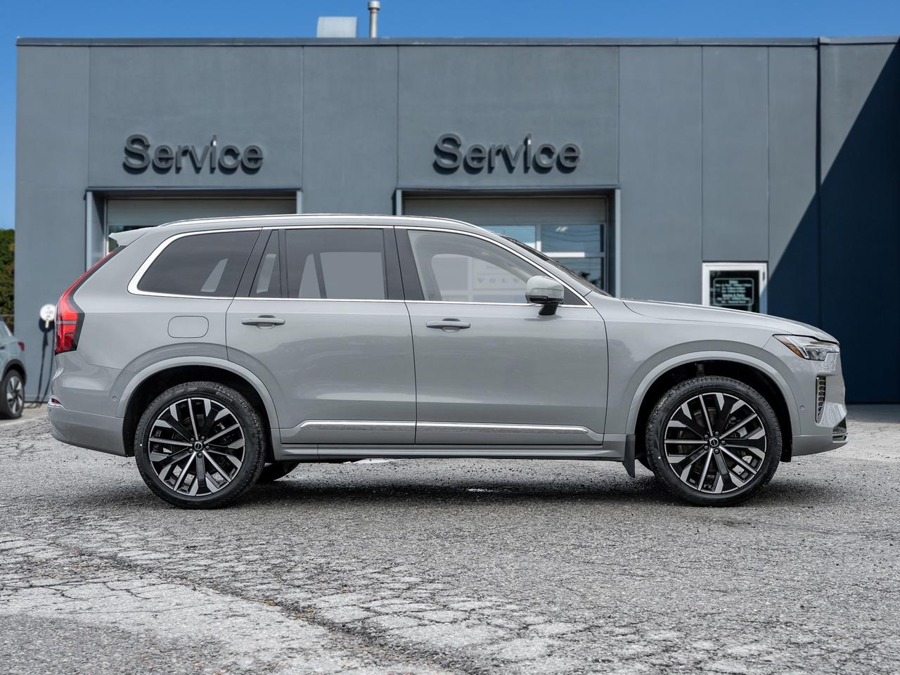 2026 Volvo XC90 B6 AWD PLUS Bright Theme  CPO RATE fr 2.99%* Photo