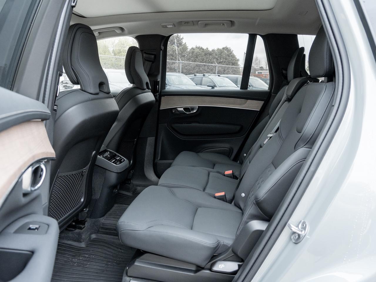 2026 Volvo XC90 B6 AWD PLUS Bright Theme  CPO RATE fr 2.99%* Photo