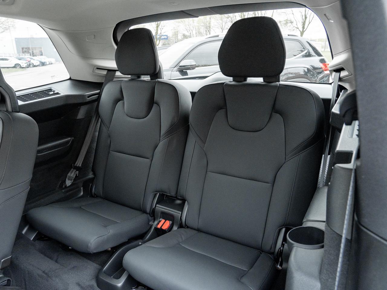 2026 Volvo XC90 B6 AWD PLUS Bright Theme  CPO RATE fr 2.99%* Photo