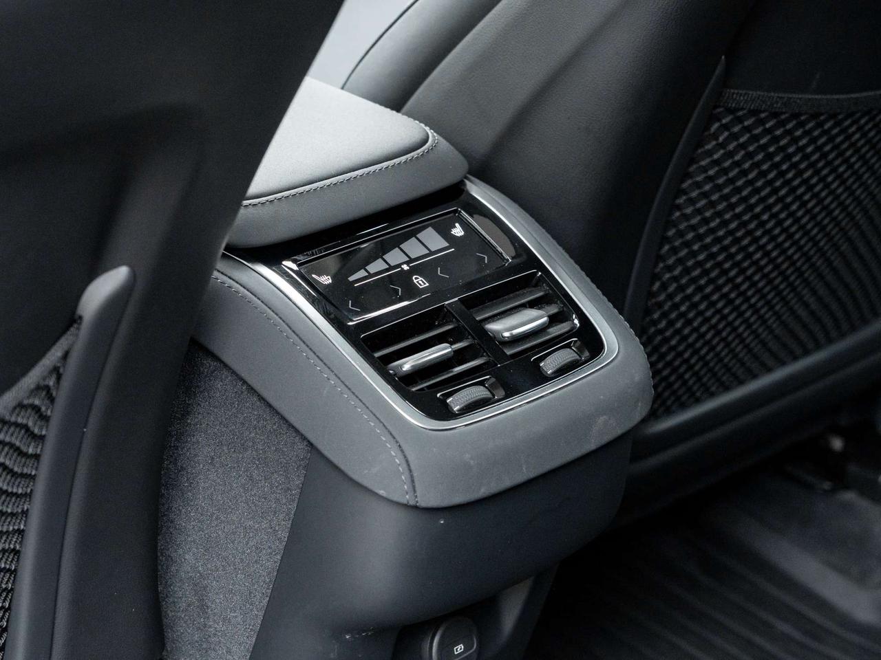 2026 Volvo XC90 B6 AWD PLUS^Special Rate fr 2.99%*^Volvo CPO Photo