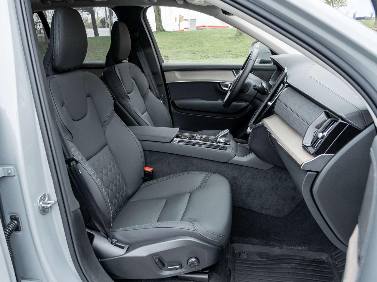 2026 Volvo XC90 B6 AWD PLUS^Special Rate fr 2.99%*^Volvo CPO Photo