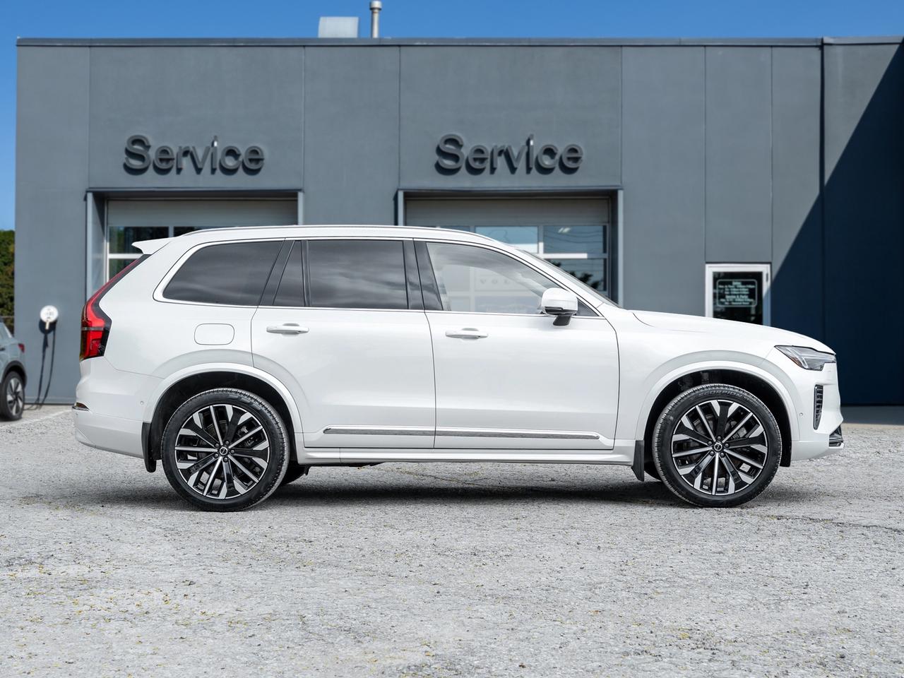 2026 Volvo XC90 B6 AWD PLUS 7-Seater  REAR CAMERA WASHER  2.99%* Photo