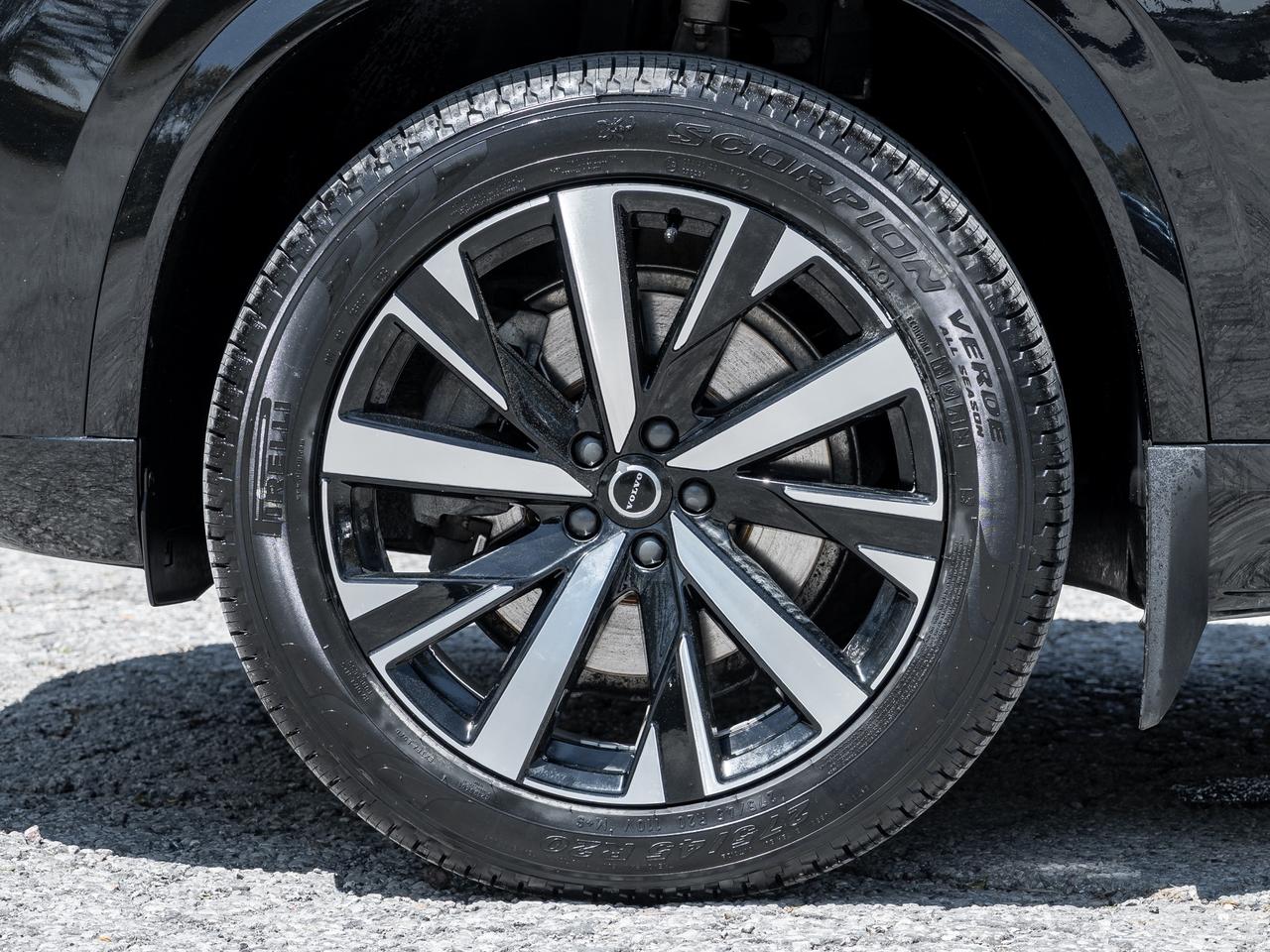 2026 Volvo XC90 B6 AWD Core 7-Seater  SPECIAL CPO INTEREST RATE* Photo