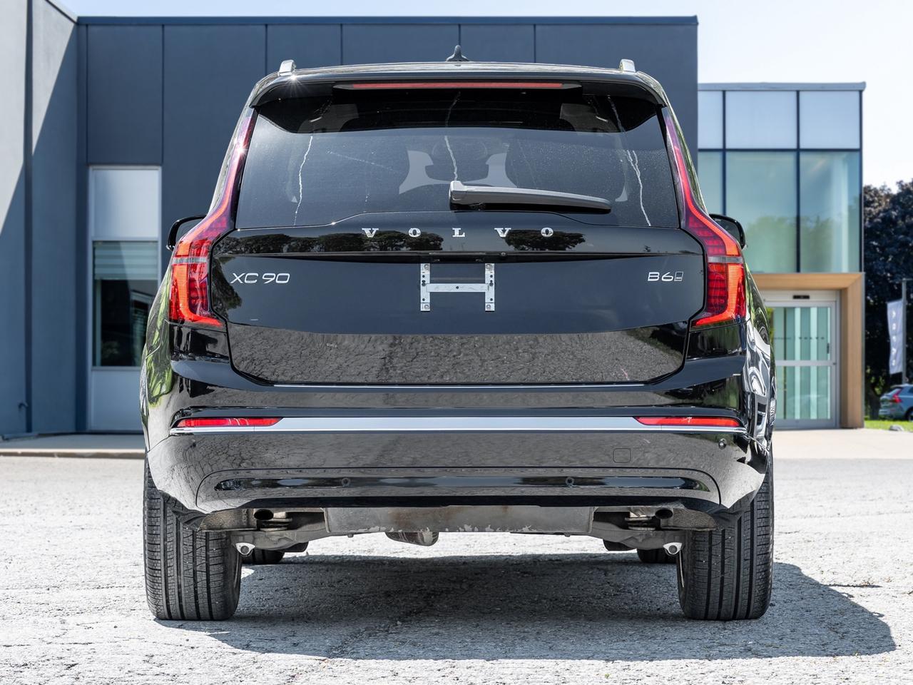 2026 Volvo XC90 B6 AWD Core 7-Seater  SPECIAL CPO INTEREST RATE* Photo