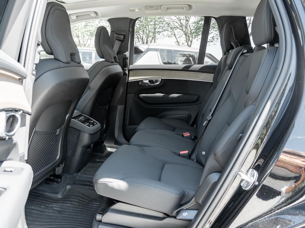 2026 Volvo XC90 B6 AWD Core 7-Seater  SPECIAL CPO INTEREST RATE* Photo