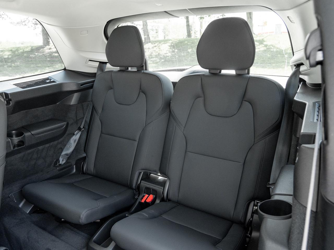 2026 Volvo XC90 B6 AWD Core 7-Seater  SPECIAL CPO INTEREST RATE* Photo
