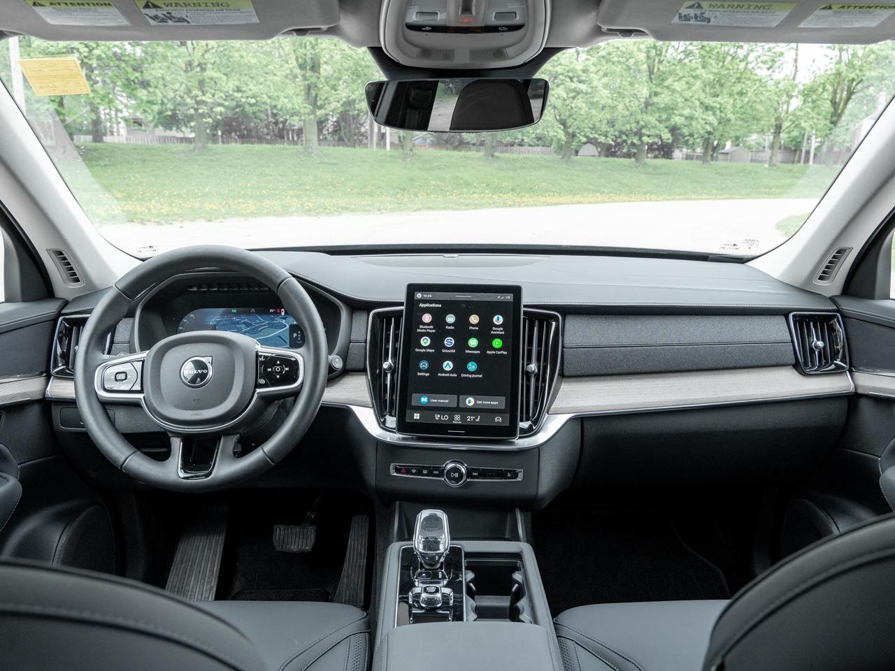 2026 Volvo XC90 B6 AWD PLUS Dark Theme  GREAT VALUE  APR fr 2.99%* Photo
