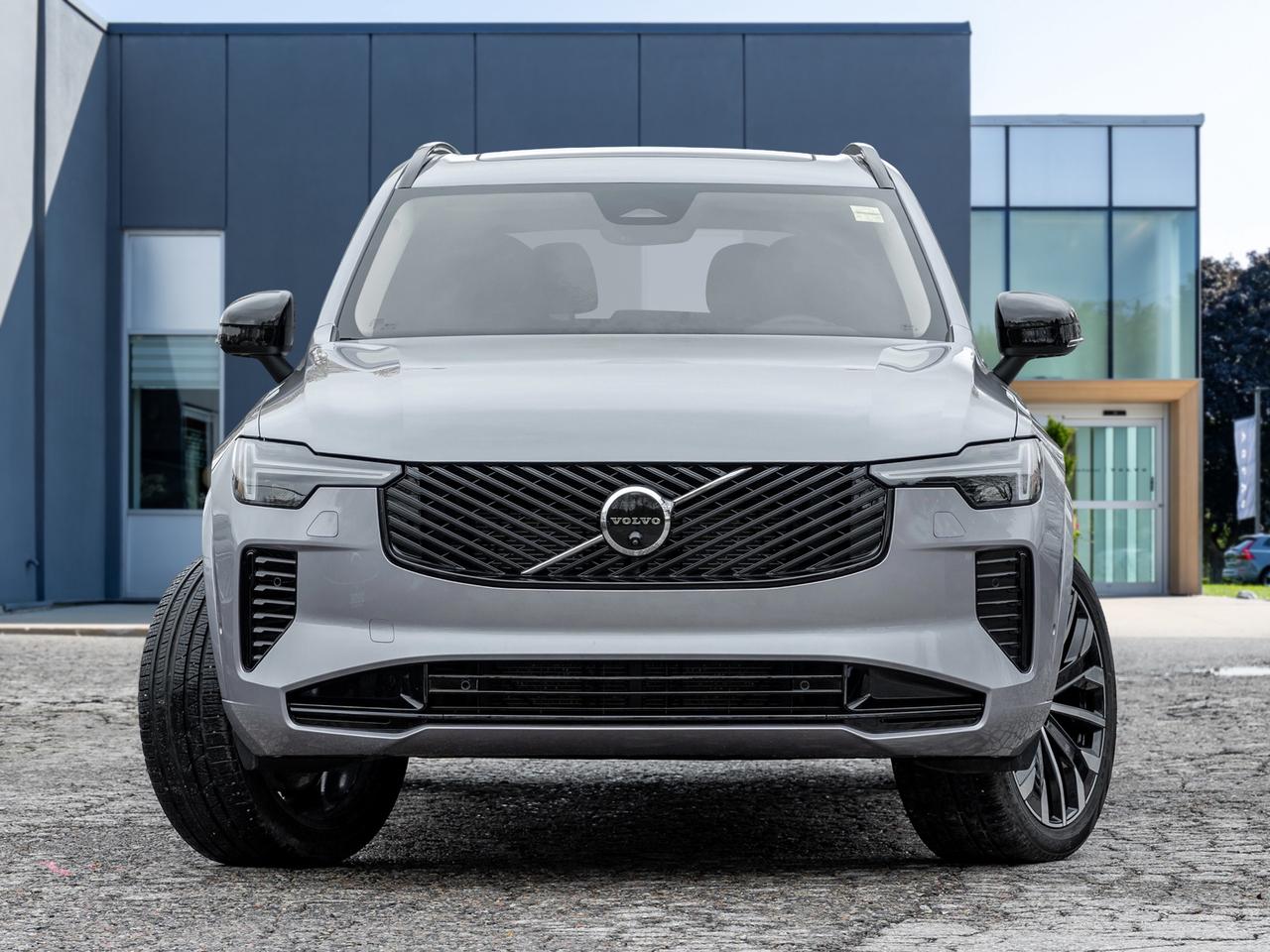 2026 Volvo XC90 B6 AWD PLUS Dark Theme  SUPER LOW MILEAGE Photo