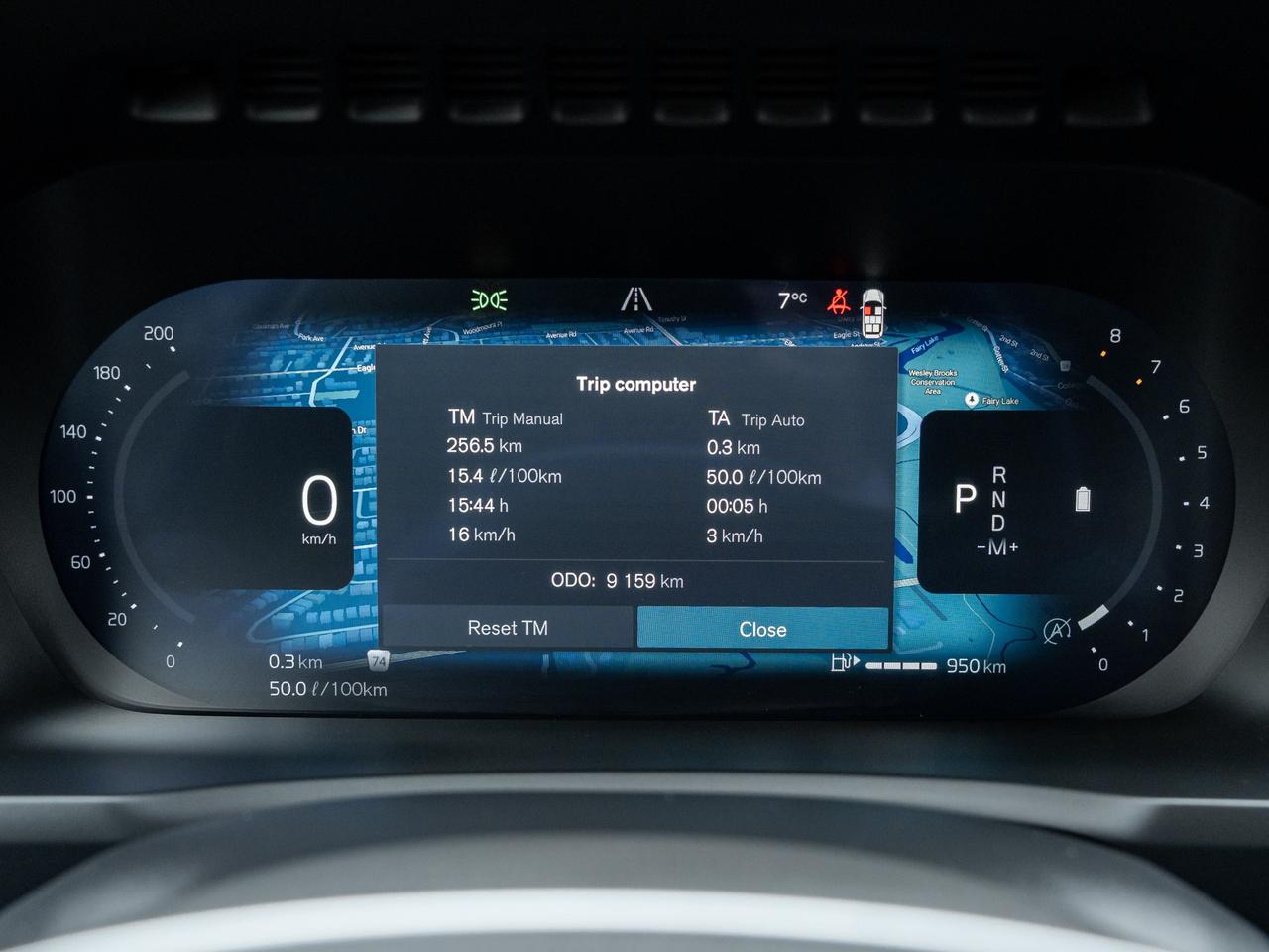 2026 Volvo XC90 B6 AWD PLUS Dark Theme  SUPER LOW MILEAGE Photo