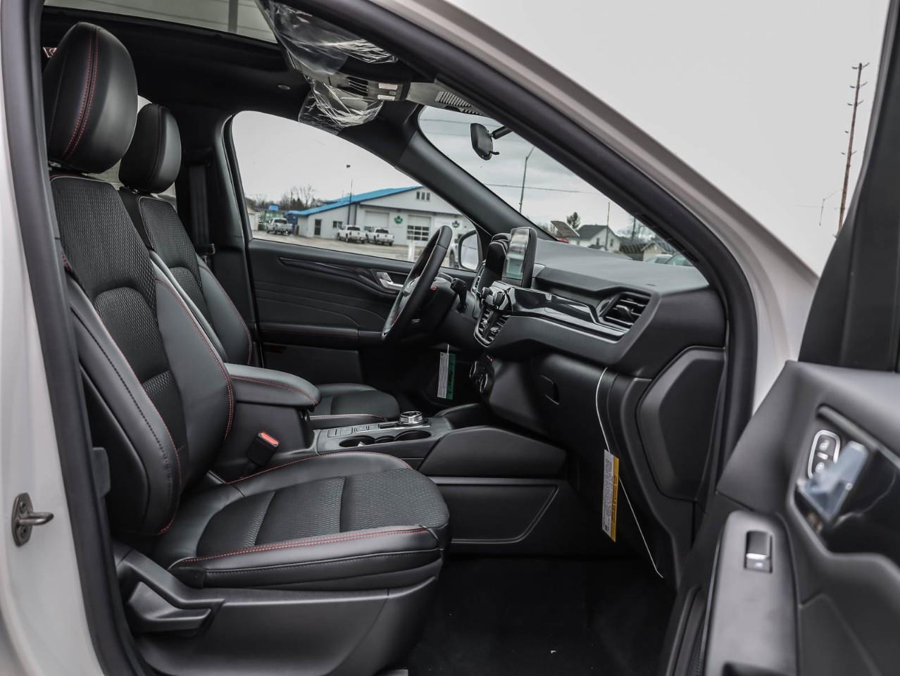 2026 Ford Escape ST-Line 4dr All-Wheel Drive Photo