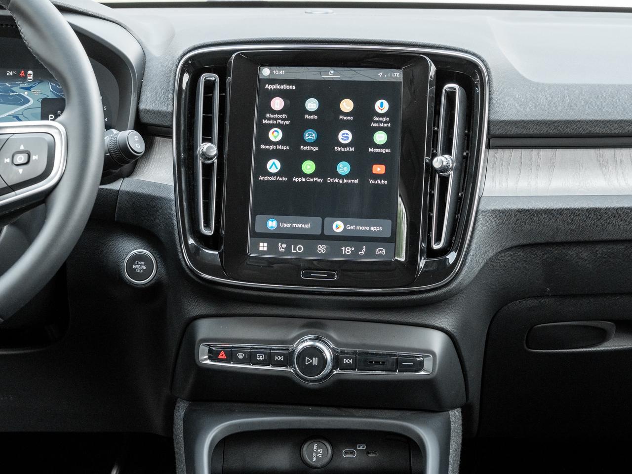 2025 Volvo XC40 B5 AWD  VOLVO CPO FINANCE RATE 3.49%* -84 MONTH Photo