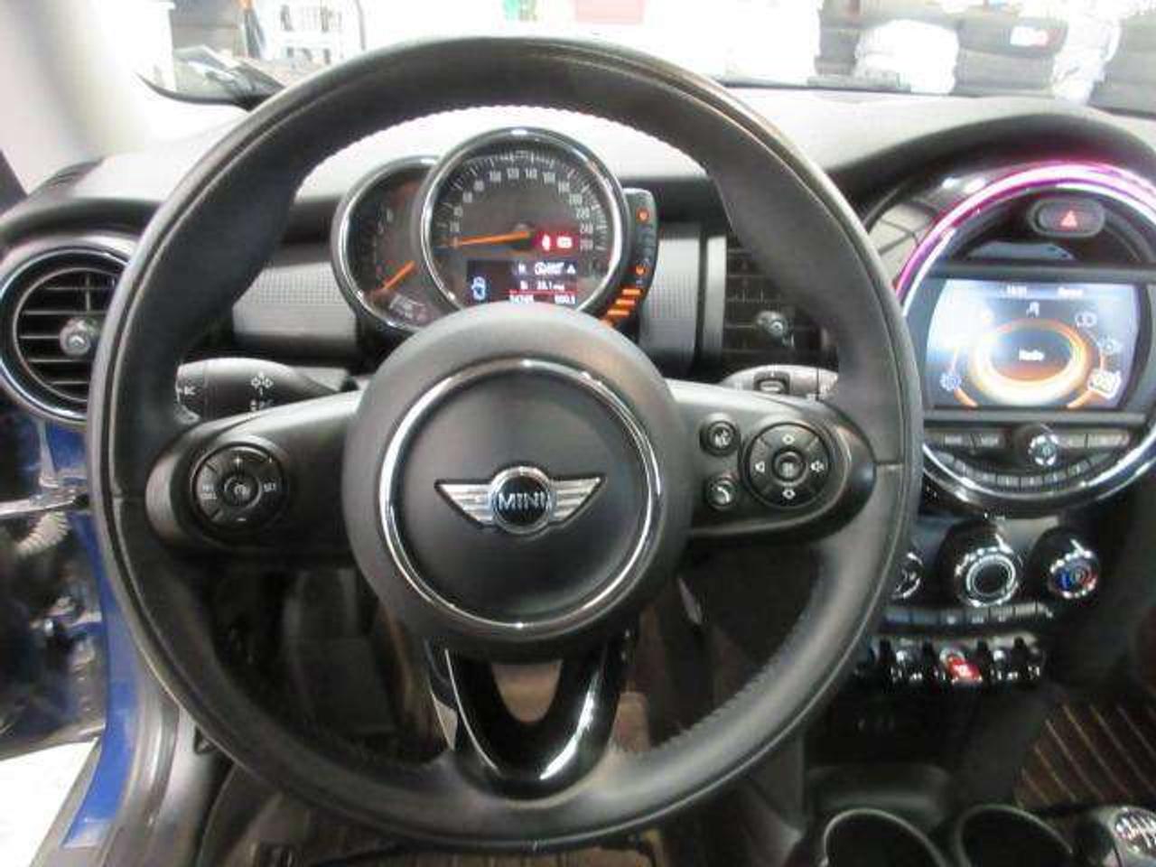 2017 MINI Cooper Hardtop 6-SPD MANUAL, PANO ROOF, LEATHER, 54K! Photo