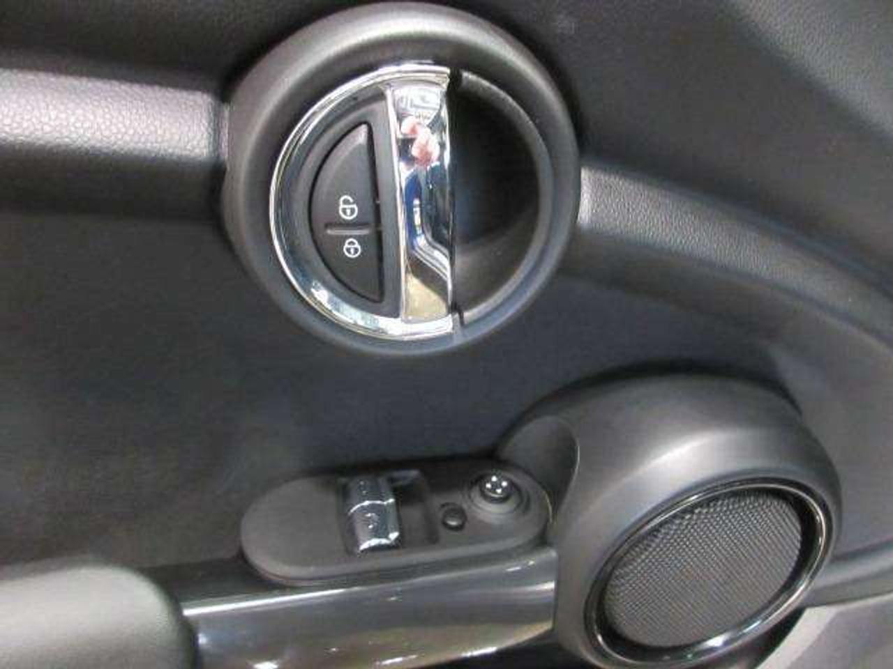 2017 MINI Cooper Hardtop 6-SPD MANUAL, PANO ROOF, LEATHER, 54K! Photo
