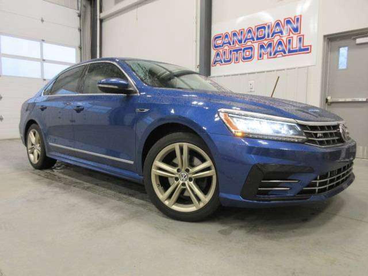 2017 Volkswagen Passat HIGHLINE R-LINE, NAV, ROOF, LEATHER, 101K!