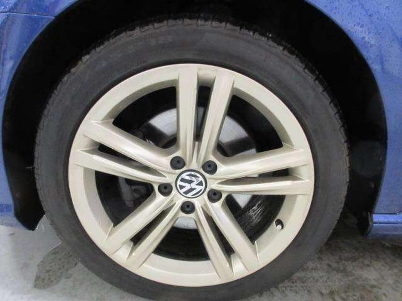 2017 Volkswagen Passat HIGHLINE R-LINE, NAV, ROOF, LEATHER, 101K! Photo