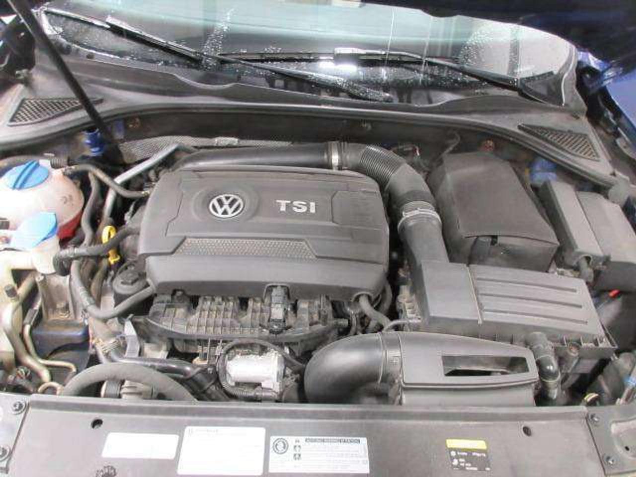 2017 Volkswagen Passat HIGHLINE R-LINE, NAV, ROOF, LEATHER, 101K! Photo