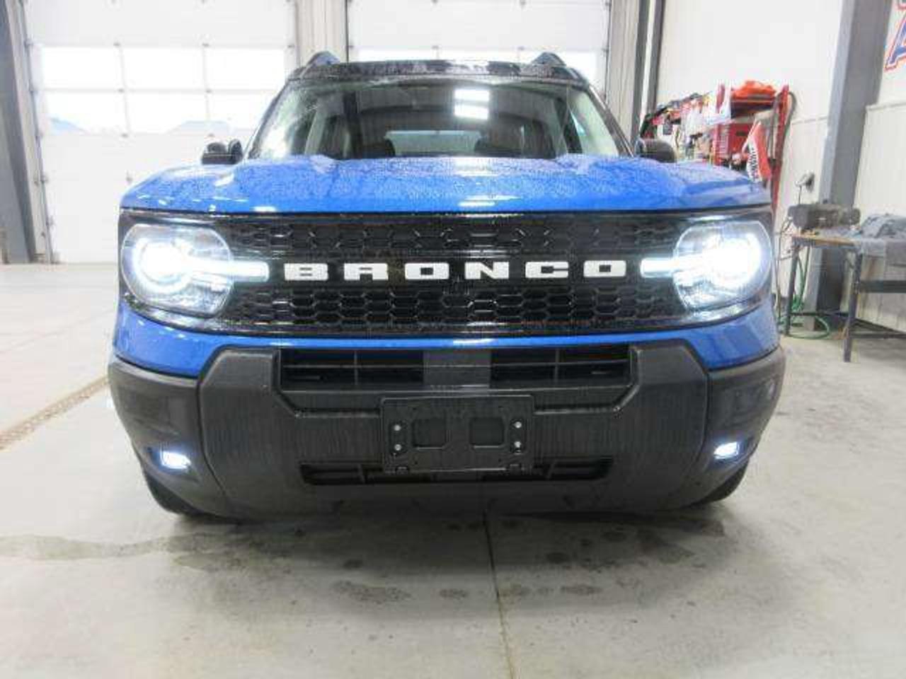 2025 Ford Bronco Sport OUTER BANKS 4X4, HTD. SEATS, APPLE/ANDROID, 24K! Photo
