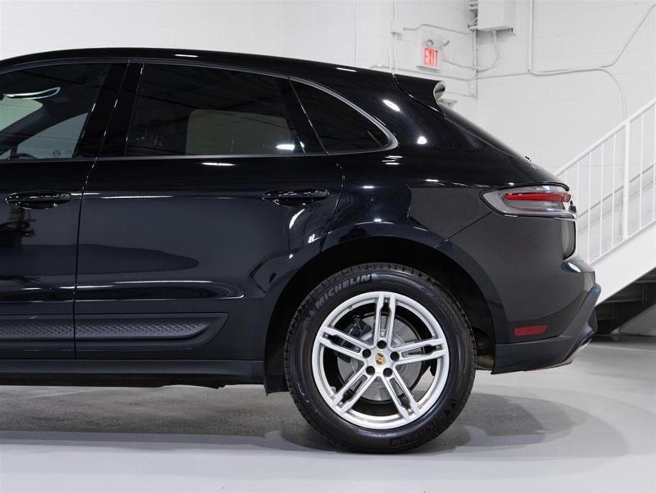 2023 Porsche Macan  Photo
