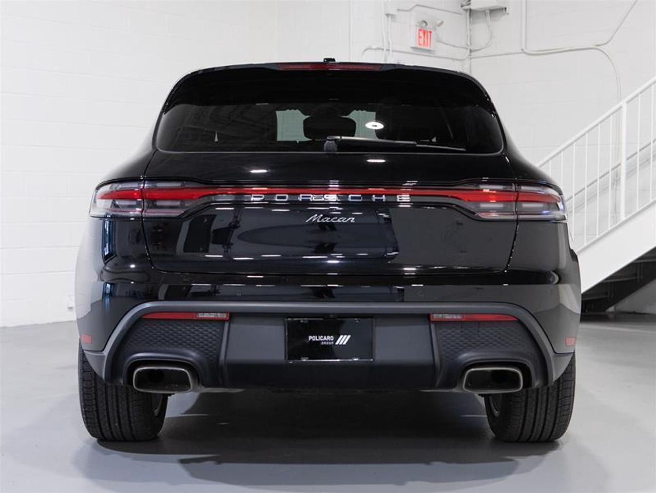 2023 Porsche Macan  Photo