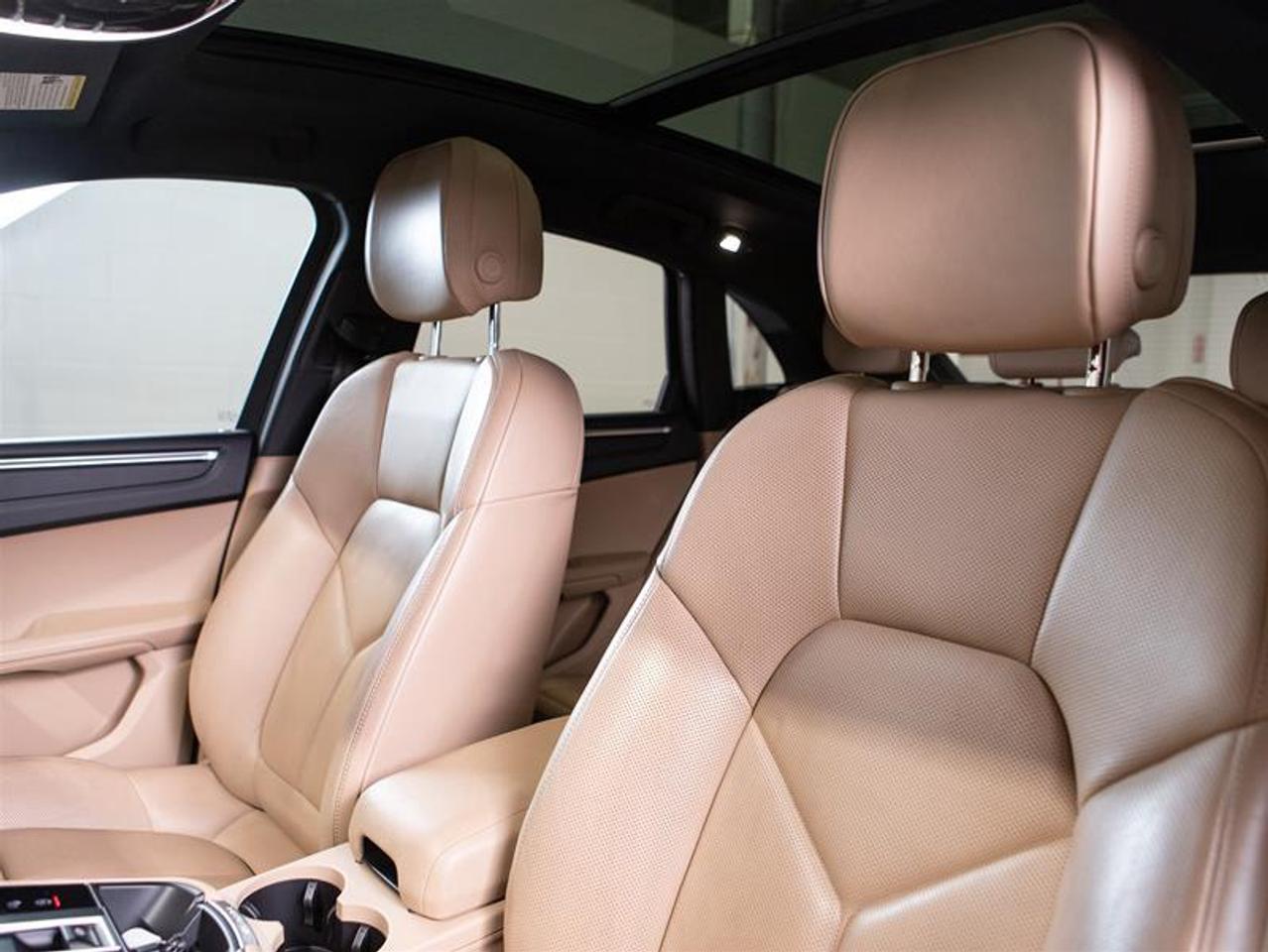 2023 Porsche Macan  Photo