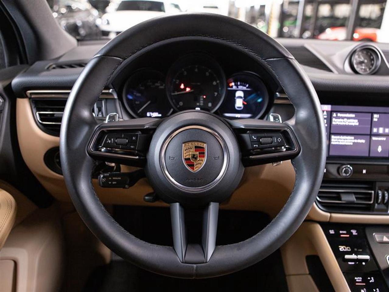 2023 Porsche Macan  Photo